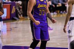 开云体育入口-山西队力克上海队，东契奇惊艳四座的简单介绍