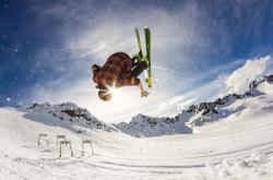 开云官方app入口-孔德一剑封喉，皇马力克土耳其劲旅点燃欧洲之夜