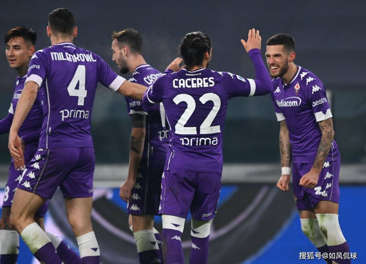 关于佛罗伦萨主场告负拿坡里，遭遇赛季第四场失利的信息
