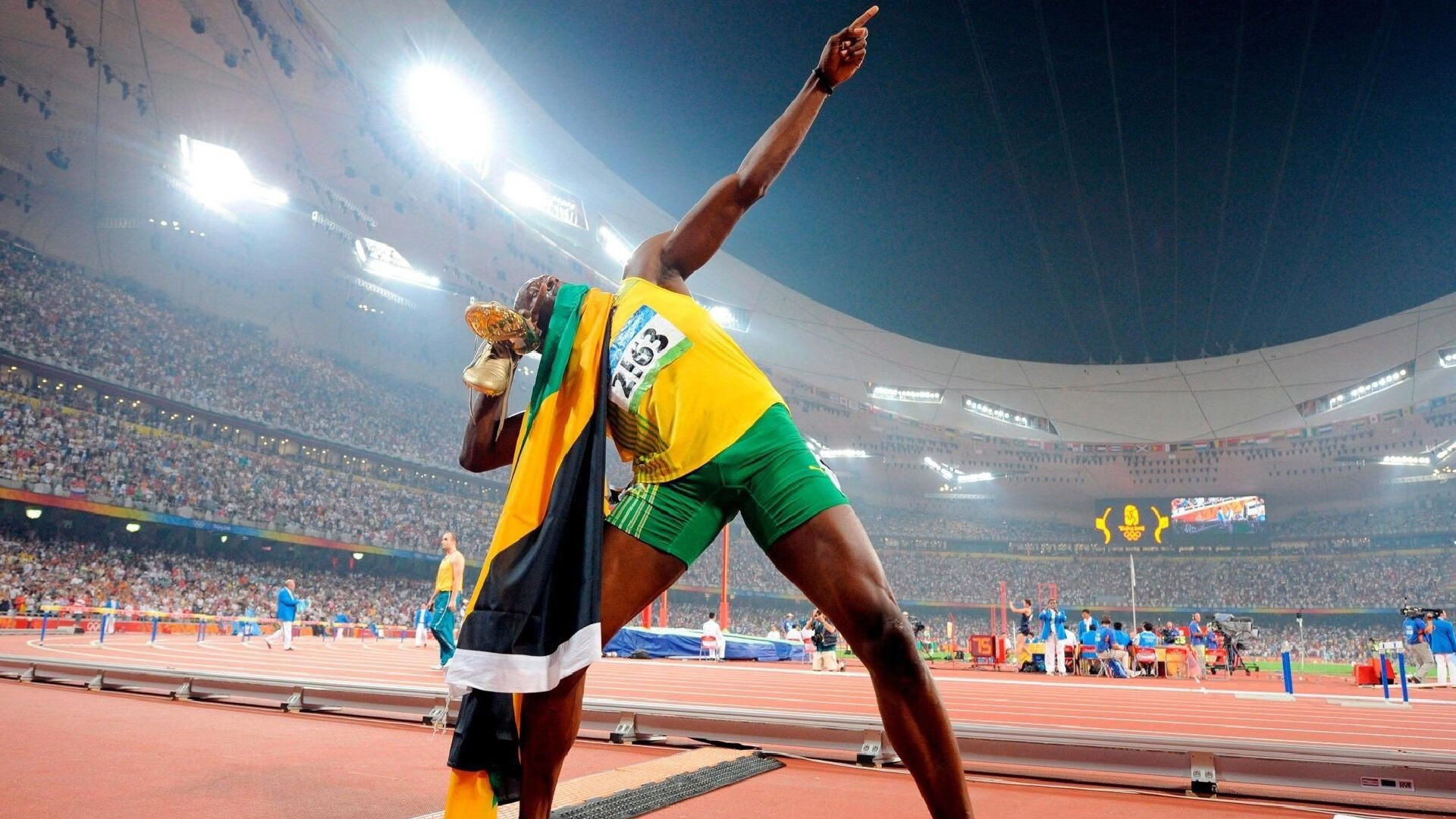 伊萨克表现堪称教科书,中国男篮狂胜委内瑞拉背后的战术启示